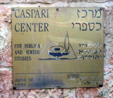 Eingang des Caspari-Centers